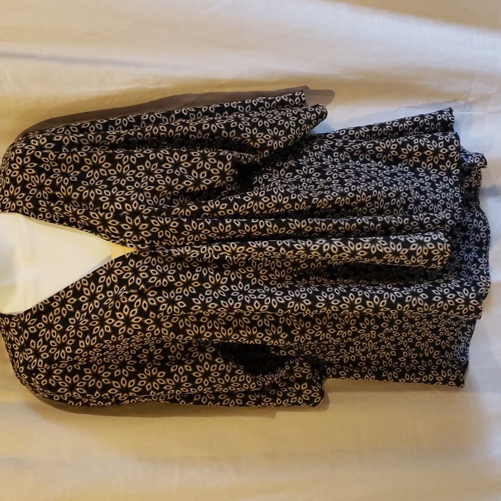 Lularoe Black and Cream Lindsay Flower Kimono Cardigan Size L